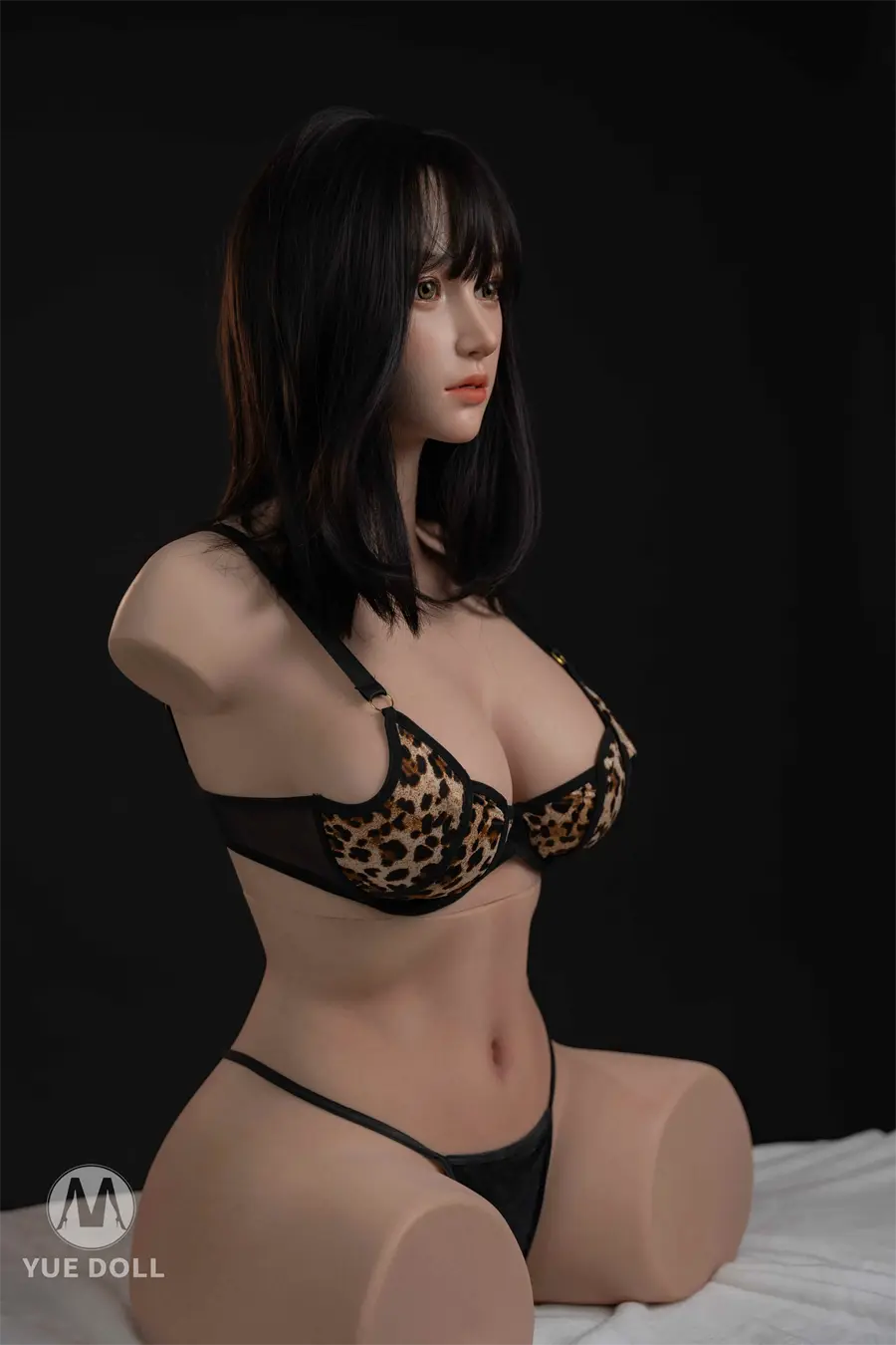 悅互動_Hannah芸涵_悅互動胸台 (6).jpg